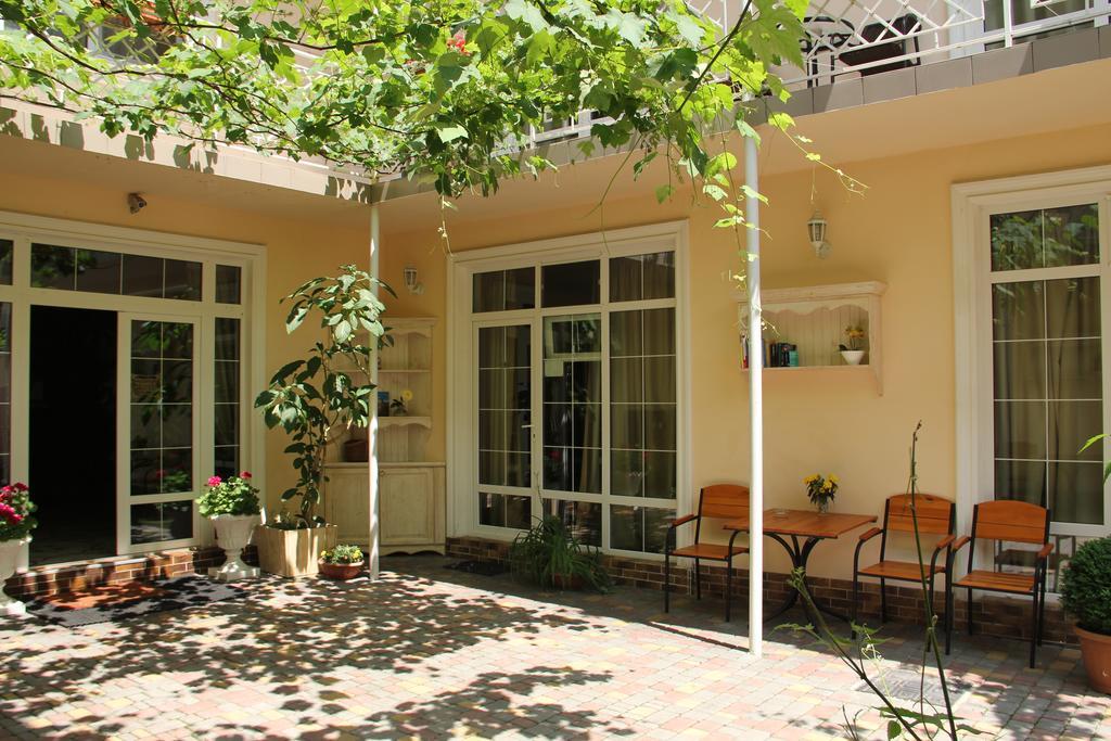 Apart Hotel Clumba Odesa Exterior photo
