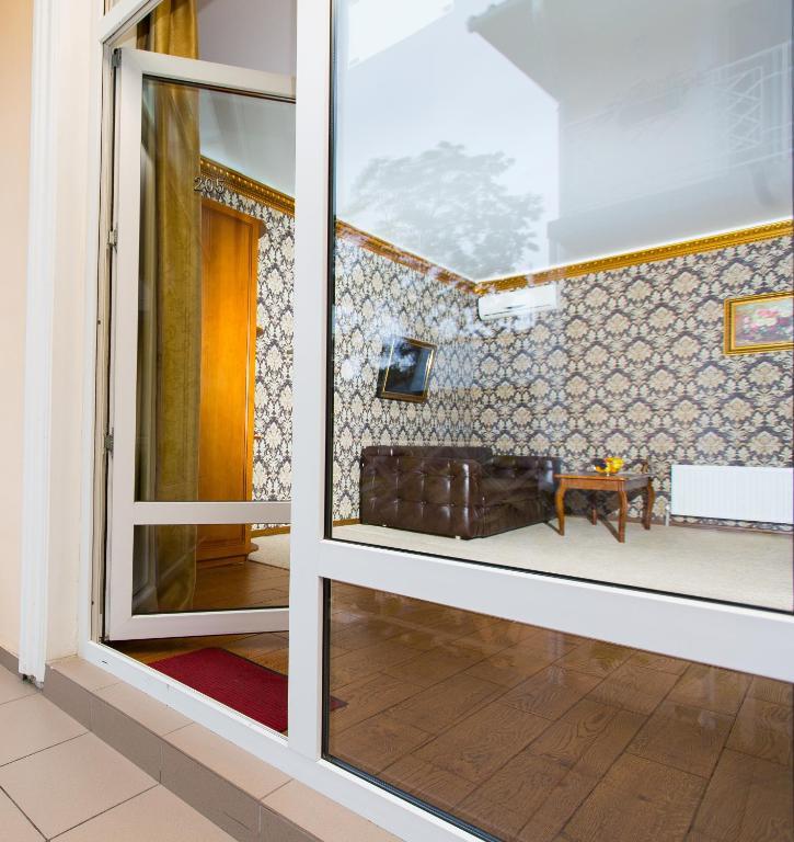 Apart Hotel Clumba Odesa Exterior photo