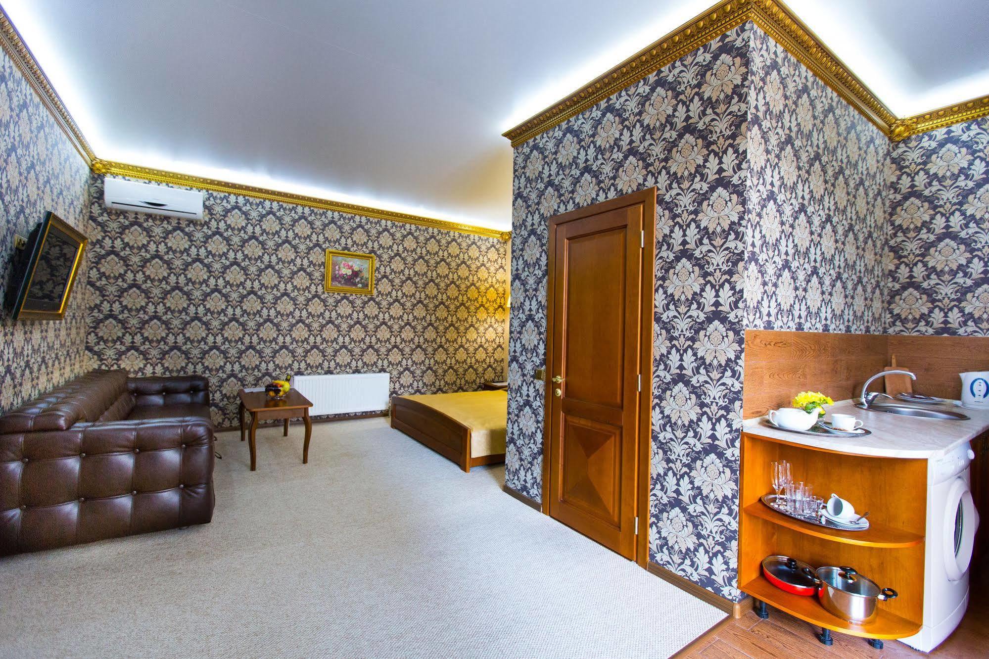 Apart Hotel Clumba Odesa Exterior photo