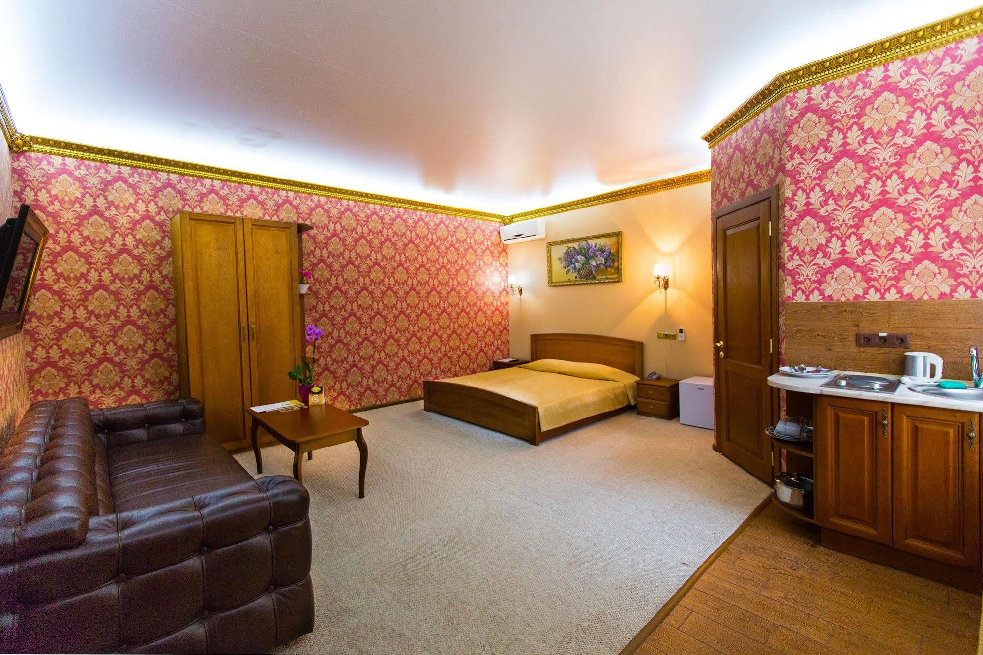Apart Hotel Clumba Odesa Exterior photo